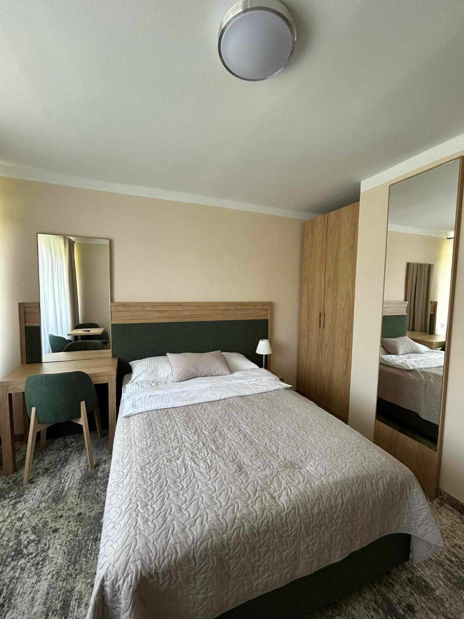 Zem-Tourist Hotel Pustkowo Buitenkant foto